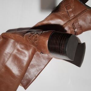 Elegant Boots for Women & Free Tommy Hilfinger& Wendy Keen Handbag.